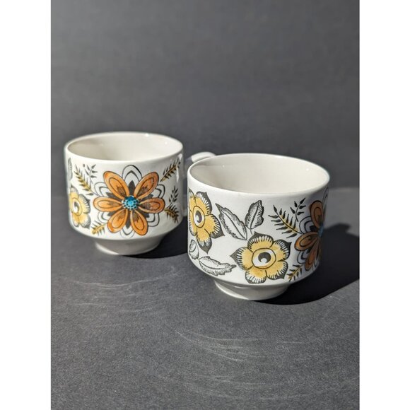 1970's Vintage English Artistan Tea Cups, Set of 2 Cups | Made in England - Picture 2 of 5